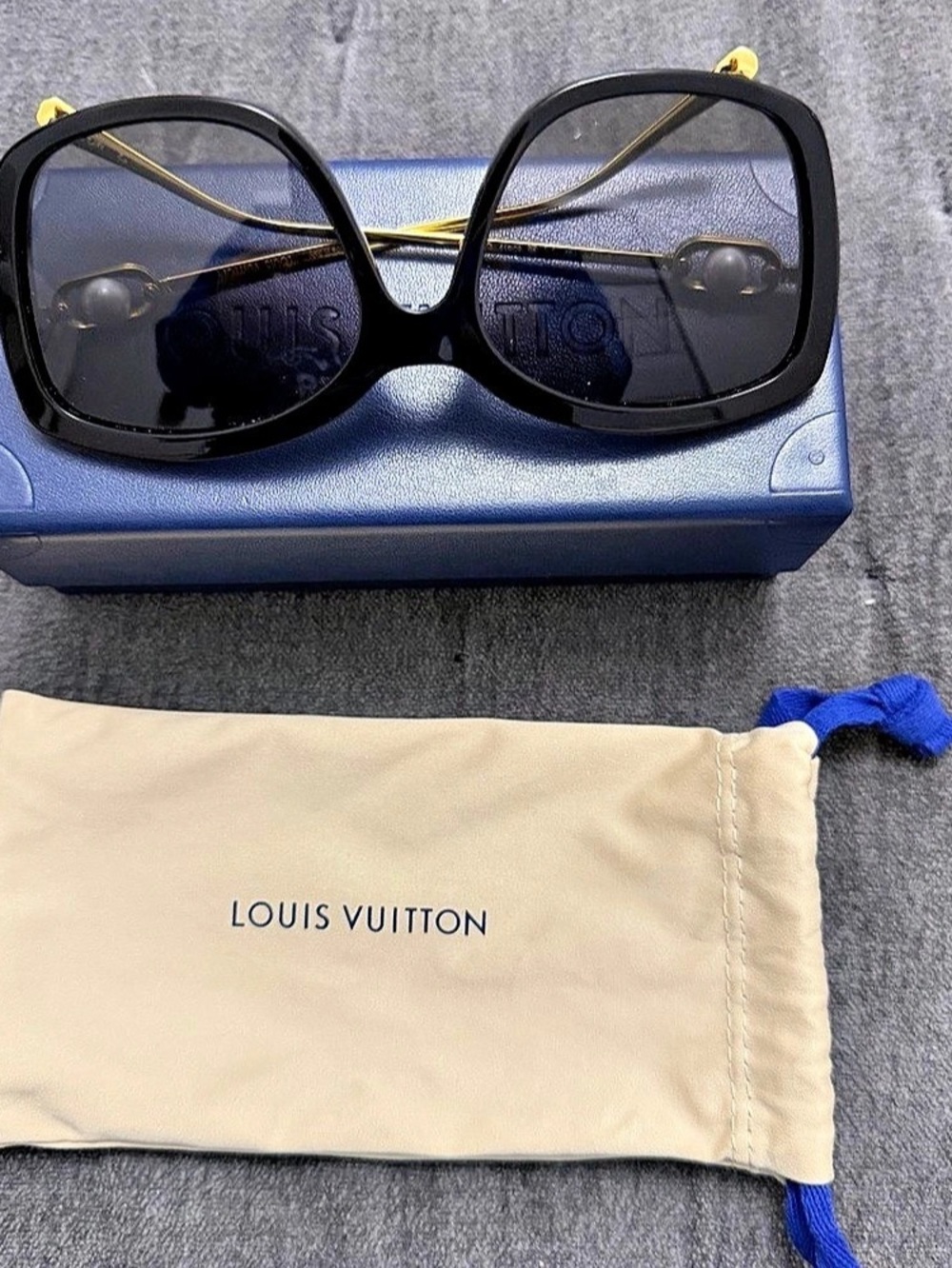 Louis Vuitton Monogram Pearl Square Sunglasses Black